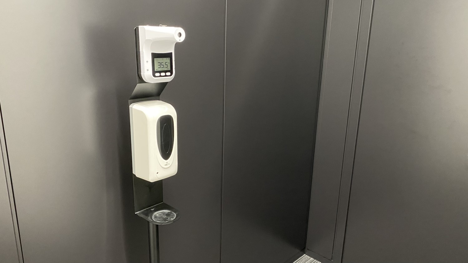 検温機画像